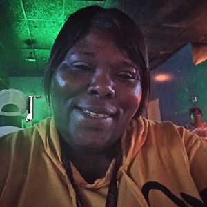 Meet your Posher, Lola